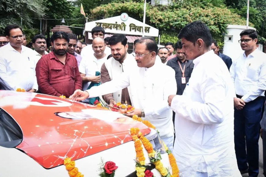 धरसींवा को मिली नई एंबुलेंस, मुख्यमंत्री विष्णु देव साय ने दिखाई हरी झंडी