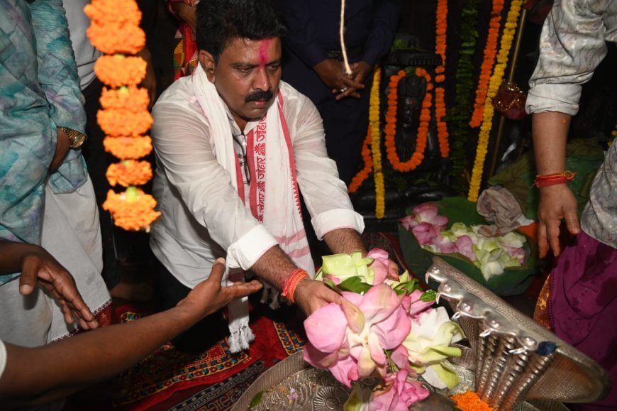 भोरमदेव पदयात्रा में उमड़ा आस्था का सैलाब, उपमुख्यमंत्री विजय शर्मा श्रद्धालुओं के साथ हुए शामिल