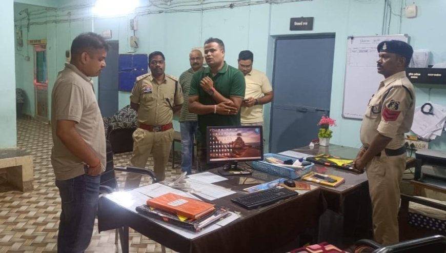 कुंडा थाने में आधी रात पहुंचे एसपी, कानून-व्यवस्था का लिया जायजा