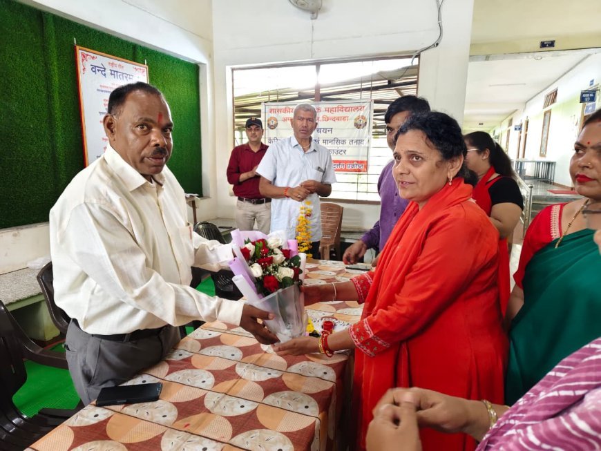 अमरवाड़ा शासकीय महाविद्यालय में प्रभारी प्राचार्य का सम्मान, विद्यार्थियों को राम-हनुमान के आदर्शों से प्रेरणा लेने का संदेश