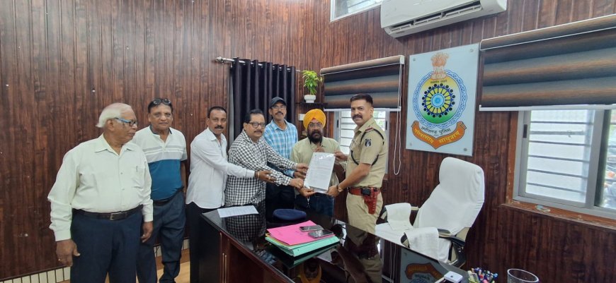 नेहरू नगर व्यापारी संघ ने नए थाना प्रभारी का किया स्वागत, कानून-व्यवस्था सुधारने सौंपा सुझाव पत्र