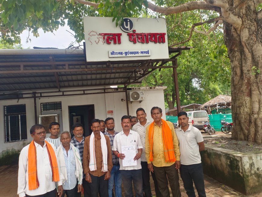 साखा पंचायत सचिव के तबादले का ग्रामीणों ने किया विरोध, जिला पंचायत उपाध्यक्ष को सौंपा ज्ञापन
