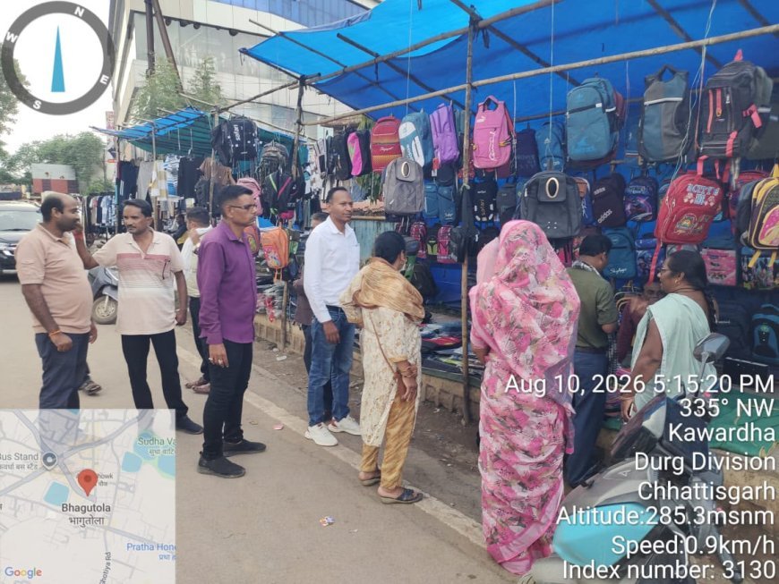 खुले में कचरा फेंकने और प्रतिबंधित पॉलीथीन बेचने वालों पर नगर पालिका की कार्रवाई, 9 पर जुर्माना