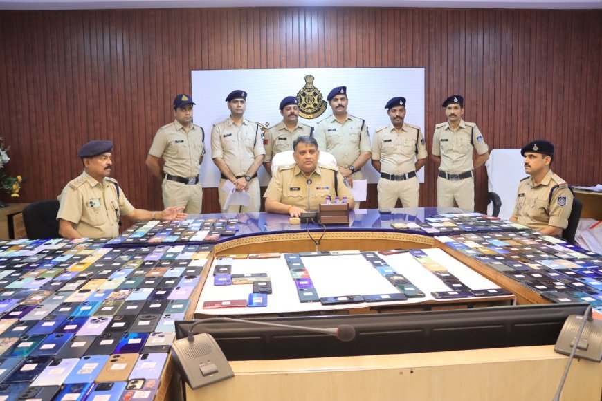 रक्षाबंधन से पहले छिंदवाड़ा पुलिस ने लौटाई मुस्कान, 501 गुम मोबाइल बरामद कर मालिकों को सौंपे