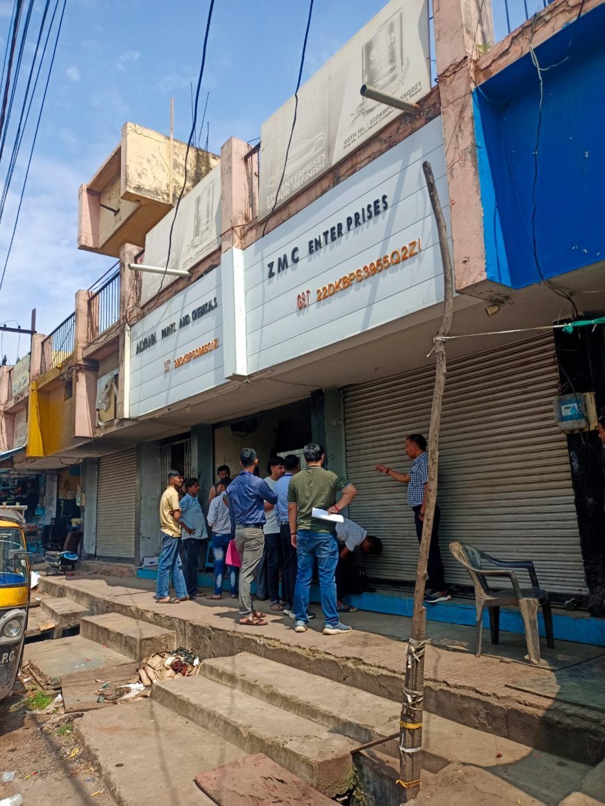 रायपुर में नगर निगम की बड़ी कार्रवाई, 8 बड़े बकायादारों के व्यावसायिक परिसर सीलबंद
