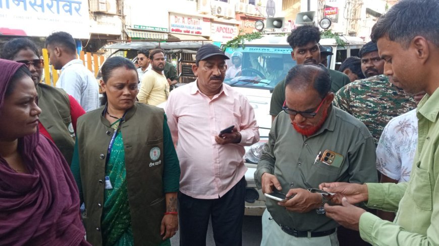 टीम प्रहरी अभियान: मालवीय रोड पर सड़क कब्जों के खिलाफ कार्रवाई, 55 हजार रुपये का ई-चालान वसूला