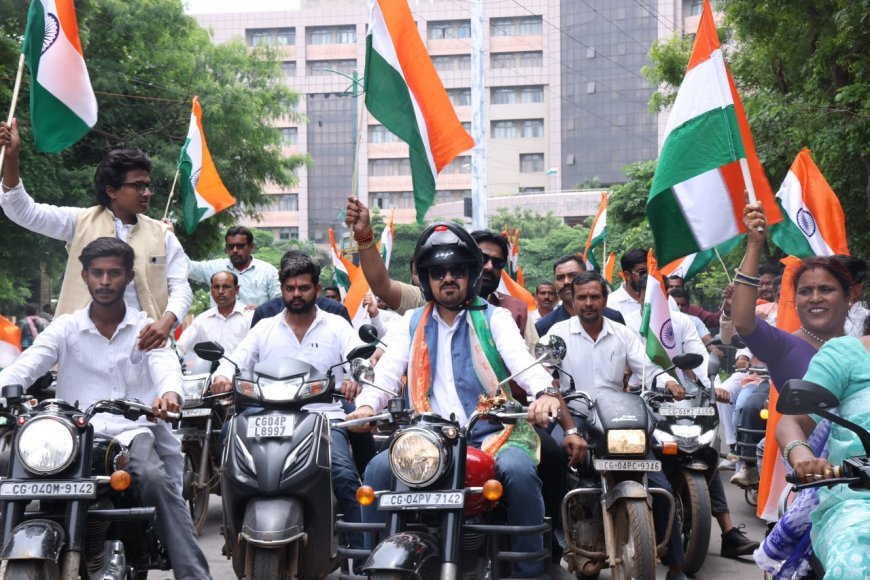 विधानसभा चौक से खरोरा तक तिरंगामय हुआ धरसींवा, विधायक अनुज शर्मा की अगुवाई में 20 गांवों से गुजरी भव्य तिरंगा यात्रा