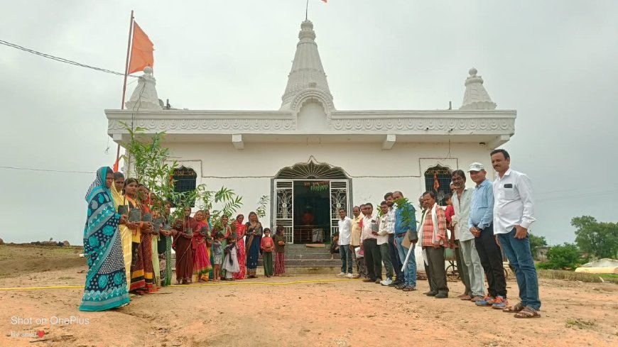 बिजोरी गुमाई में ‘एक पेड़ मां के नाम’ अभियान, महिलाओं को वितरित किए पौधे