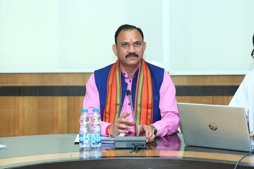 स्वास्थ्य मंत्री श्याम बिहारी जायसवाल ने विभागीय कार्यों की समीक्षा की, अधिकारियों को दिए जरूरी निर्देश