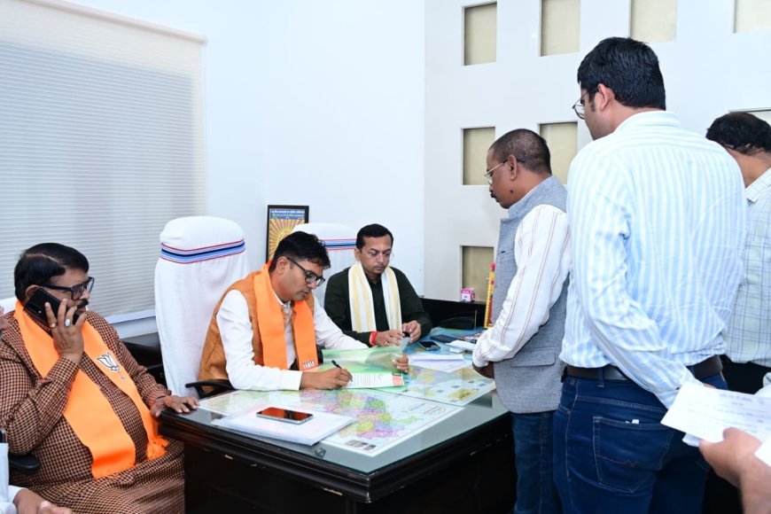 भाजपा प्रदेश कार्यालय में वित्त मंत्री ओपी चौधरी ने कार्यकर्ताओं से किया सीधा संवाद