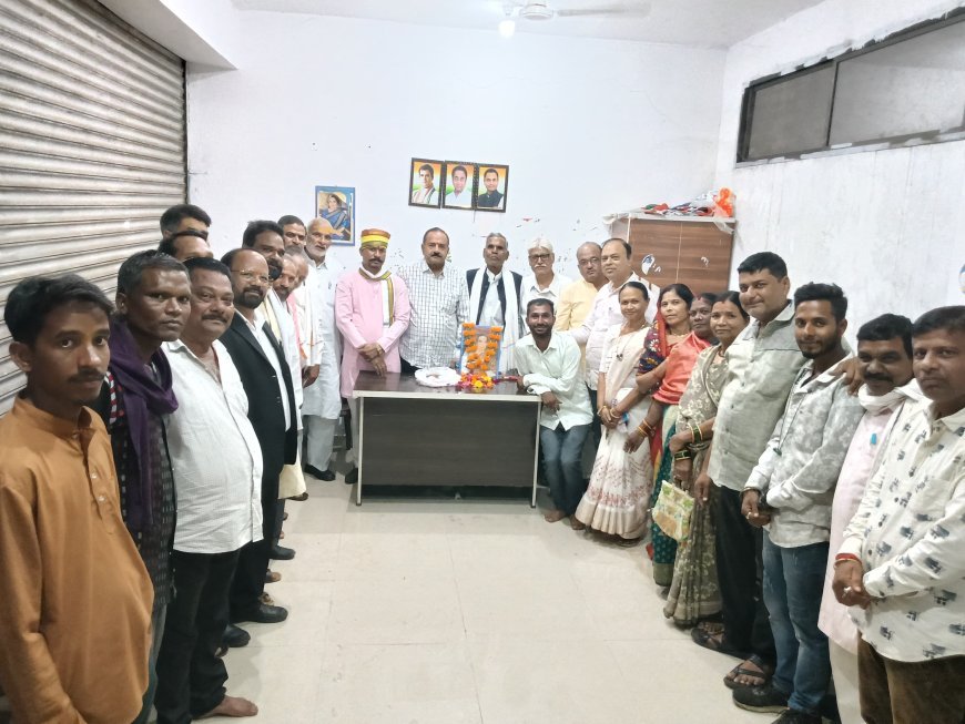 अमरवाड़ा में मनाई गई पूर्व प्रधानमंत्री राजीव गांधी की जयंती, कांग्रेस नेताओं ने किया स्मरण