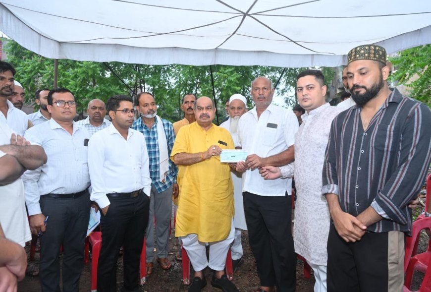 नवा रायपुर ब्लू वाटर हादसे में आदिल के निधन पर परिजनों से मिले, 4 लाख की आर्थिक सहायता दी