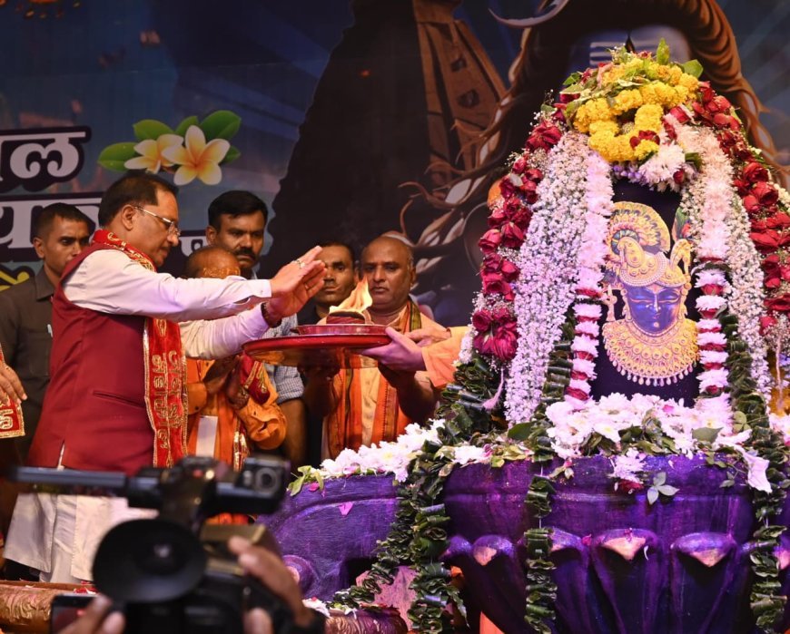 मुख्यमंत्री विष्णु देव साय ने किया भगवान शिव का रुद्राभिषेक, प्रदेशवासियों की सुख-समृद्धि की कामना