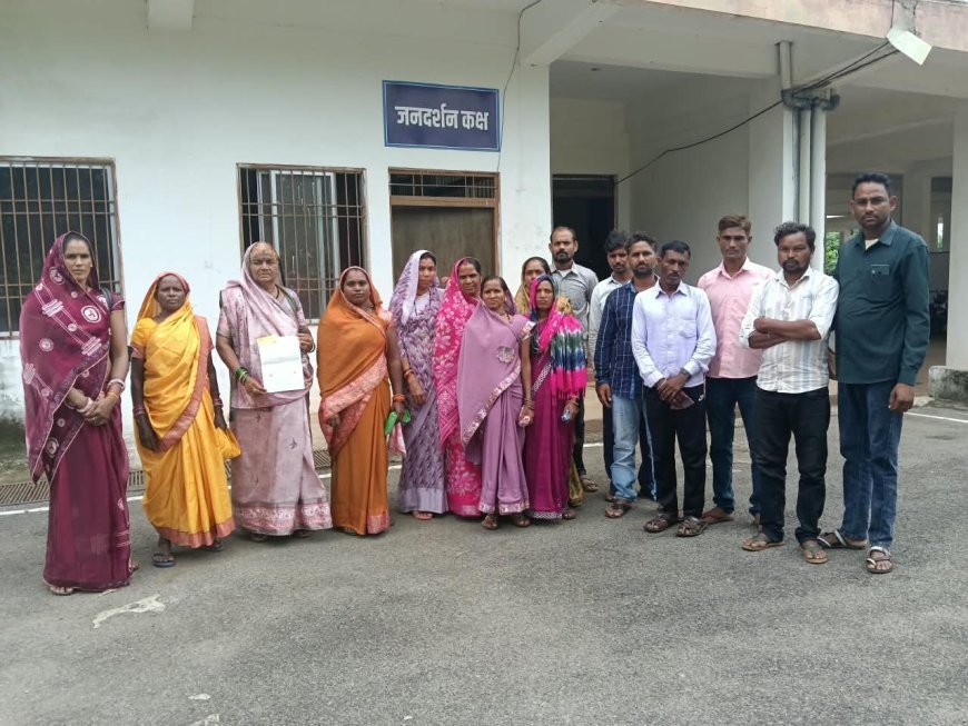 प्रधान पाठक की कथित लापरवाही से बच्चों की पढ़ाई प्रभावित, पंचायत ने कलेक्टर से की शिकायत