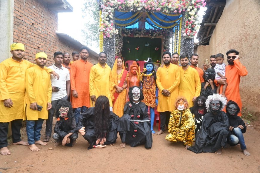 सोन नदी तट स्थित शिव मंदिर पर उमड़ा आस्था का सैलाब, कांवड़ियों की लंबी कतार से गूंजा बोल बम