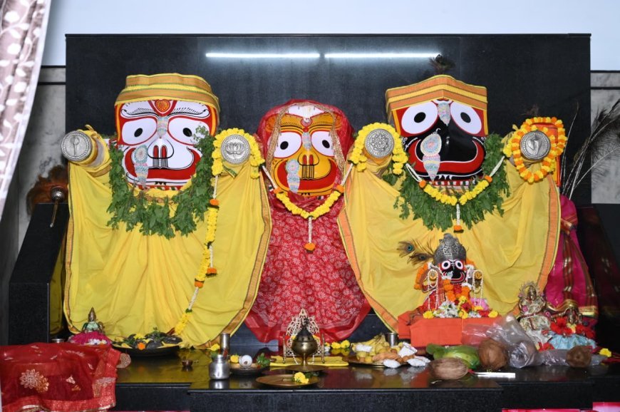 जगन्नाथ मंदिर में 2100 महिलाओं ने भगवान जगन्नाथ को अर्पित किया रक्षा सूत्र, भक्तिमय हुआ माहौल