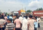 झलप में सड़क की बदहाली पर फूटा ग्रामीणों का गुस्सा, NH-53 पर किया चक्काजाम