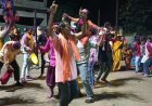 बालोद के मेढ़की में यादव समाज ने धूमधाम से निकाली राधा-कृष्ण की झांकी, घर-घर पहुंचा आशीर्वाद