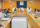 कलेक्टर ने ली समय-सीमा की बैठक, सेवा संकल्प अभियान और डीएमएफ कार्यों की हुई समीक्षा