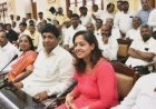 कर्नाटक में कांग्रेस विधायक की भतीजी पर सरकारी क्लीनिक से वेतन लेने का आरोप, PG की पढ़ाई के साथ ड्यूटी को लेकर जांच