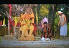 ‘हनुमान अंश’ फिल्म देखने पहुंचीं छात्राएं, पुरन्दर मिश्रा बोले- बच्चों को संस्कार और अच्छी सोच की ओर ले जाना जिम्मेदारी