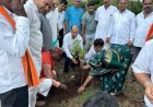 प्रधानमंत्री मोदी के जन्मदिवस पर भाजपा किसान मोर्चा ने किया वृक्षारोपण, छात्रों और किसानों के बीच जलाया ‘एक दिया आशीर्वाद का’