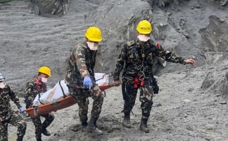 नेपाल त्रासदी में एक ही घर से मिले 23 शव, तीर्थयात्रियों के होने की आशंका; मृतकों की संख्या 962, 4 हजार लोग लापता