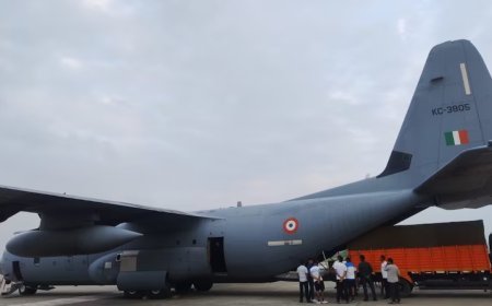 नेपाल त्रासदी के बीच भारत ने भेजी पांचवीं खेप, 5.5 टन दवाओं के साथ 11 सदस्यीय रेस्क्यू टीम रवाना