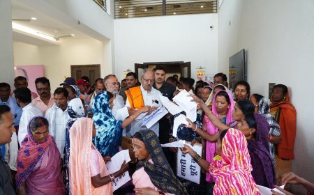घोतिमटोला पंचायत भवन निर्माण में देरी और विकास कार्यों में अनियमितता का आरोप, ग्रामीणों ने सांसद बृजमोहन अग्रवाल से की निष्पक्ष जांच की मांग