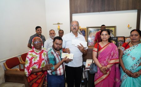 सांसद बृजमोहन अग्रवाल ने 140 हितग्राहियों को बांटे 21 लाख रुपये के सहायता राशि के चेक, शिक्षा-स्वास्थ्य और लोक संस्कृति को मिला संबल
