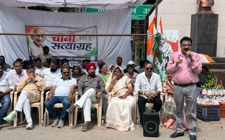 महासमुंद में कांग्रेस का ‘चीनी सत्याग्रह’, जन्माष्टमी पर भी सड़कों पर उतरे कांग्रेसी; शक्कर के बढ़ते दाम और एथेनॉल नीति पर सरकार को घेरा