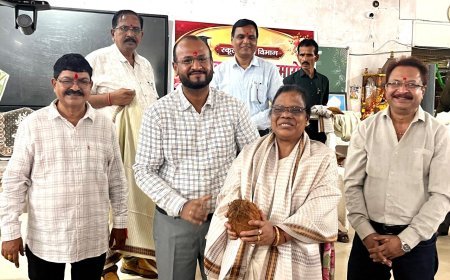 शिक्षक दिवस पर गौरेला-पेंड्रा-मरवाही में 50 सेवानिवृत्त शिक्षकों का सम्मान, कलेक्टर विजय दयाराम के. ने जताई कृतज्ञता