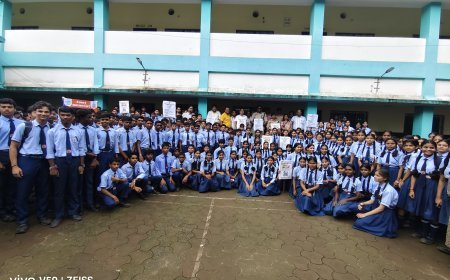 सक्ती पुलिस ने शिक्षकों का किया सम्मान, 4370 बच्चों को साइबर अपराधों से बचाव की दी जानकारी