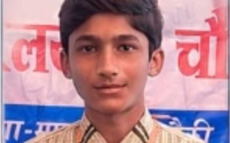 यह कैसा सम्मान समारोह, जिले में टॉप करने वाले निजी स्कूल के छात्र का नाम सूची से गायब