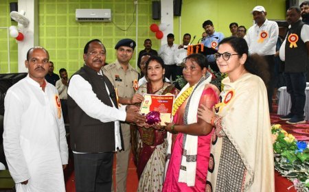 शिक्षक पूरी पीढ़ी के चरित्र और सोच के निर्माता, 21 उत्कृष्ट शिक्षकों का हुआ सम्मान