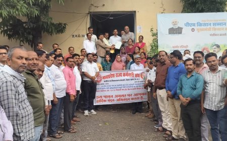 25 सूत्रीय मांगों को लेकर राज्य कर्मचारी संघ ने एसडीएम को सौंपा ज्ञापन