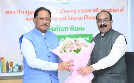 CM साय ने नगरीय विकास कार्यों में तेजी के दिए निर्देश, चार शहरों में चलेंगी 240 ई-बसें