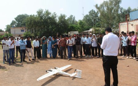 पीजी कॉलेज कवर्धा में ड्रोन टेक्नोलॉजी पर एक दिवसीय कार्यशाला, विद्यार्थियों को मिला आधुनिक तकनीक का प्रशिक्षण