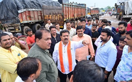 उप मुख्यमंत्री विजय शर्मा ने कवर्धा के ट्रांसपोर्ट नगर का किया निरीक्षण, ट्रक मालिक संघ से की चर्चा