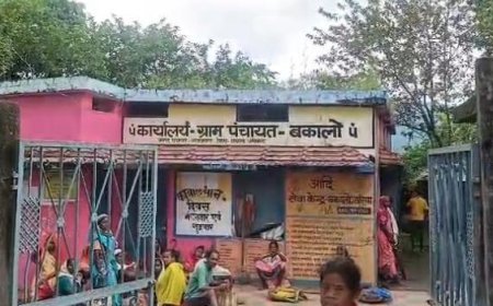 रायगढ़ में राशन के लिए 2 किमी पहाड़ से उतर रहे ग्रामीण, 3-4 दिन से खाली हाथ लौटने का आरोप