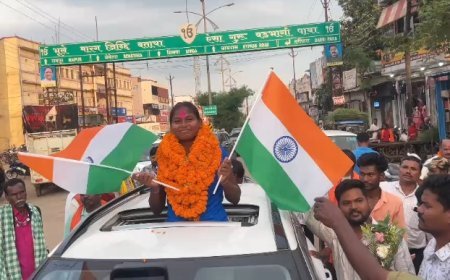 जूनियर एशिया कप विजेता गीता यादव का कवर्धा में भव्य स्वागत, बाजे-गाजे के साथ निकली अभिनंदन रैली