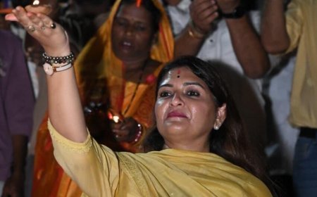 पंडरिया में विधायक भावना बोहरा ने जलाया 21 हजार ‘आशीर्वाद का दीया’, प्रधानमंत्री श्री नरेंद्र मोदी जी के सेवा और समर्पण के संकल्प के प्रति कृतज्ञता व्यक्त की