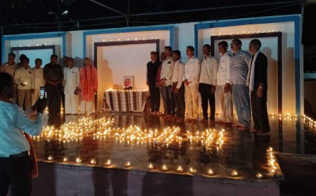 श्रद्धा धाम महावीर हनुमान मंदिर में 501 दीप प्रज्वलित कर मनाया गया प्रधानमंत्री मोदी का जन्मदिवस