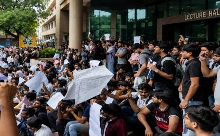 IIT बॉम्बे छात्र की मौत के बाद 400 से अधिक छात्रों का प्रदर्शन, मिड-सेमेस्टर परीक्षा स्थगित