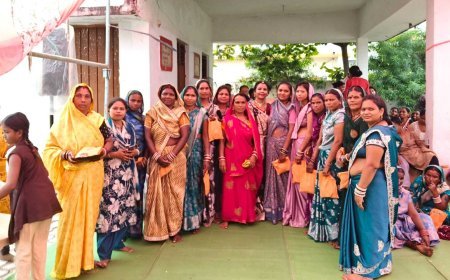 नंदकठी में निषाद समाज की महिलाओं ने धूमधाम से मनाया तीज मिलन कार्यक्रम