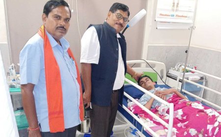 एम्स में इलाज नहीं होने पर काशी स्पाइन हॉस्पिटल पहुंचे मरीज, तुलसी कौशिक ने दिल्ली में उपचार की पहल का दिया भरोसा