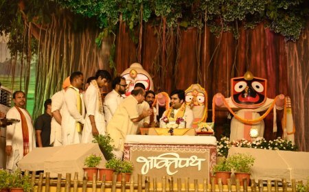 देवेन्द्र नगर में श्रीमद्भागवत कथा में शामिल हुए विधायक पुरन्दर मिश्रा, इंद्रेश जी महाराज से लिया आशीर्वाद