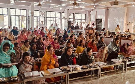 पर्यूषण पर मंगलगान से गूंज रहे जिनालय एवं चैत्यालय, दिगंबर जैन समाज कर रहा दशलक्षण महापर्व की आराधना