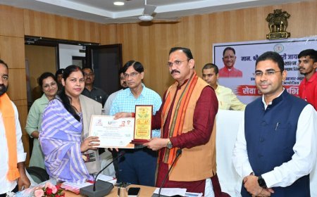 सेवा संकल्प अभियान के कार्यक्रमों का बेहतर आयोजन सुनिश्चित करें: प्रभारी मंत्री श्याम बिहारी जायसवाल