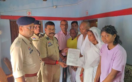 दिवंगत आरक्षक के पुत्र को अनुकंपा नियुक्ति, तेरहवीं के दिन पुलिस कप्तान ने सौंपा नियुक्ति पत्र